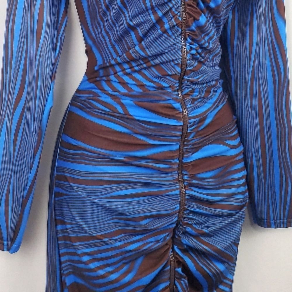 PrettyLittleThing Dress - Picture 5 of 8